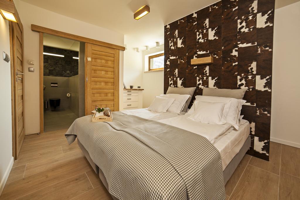 Aspen Deluxe Residence & Aspen Cottage Międzybrodzie Bialskie Rum bild