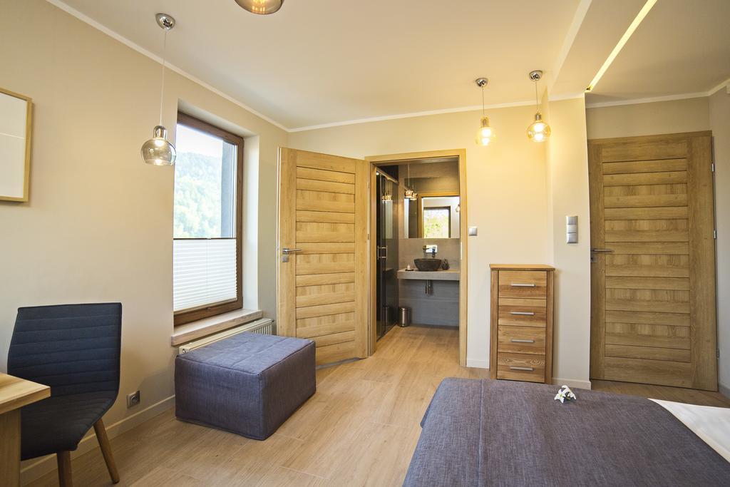 Aspen Deluxe Residence & Aspen Cottage Międzybrodzie Bialskie Rum bild